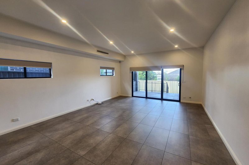 Photo - 24 Berwick Street, Guildford NSW 2161 - Image 3