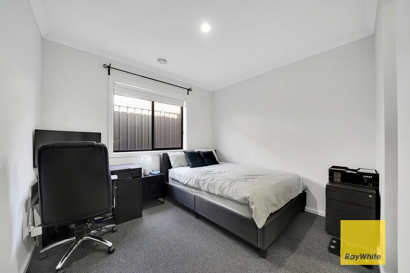 Photo - 24 Bet Street, Truganina VIC 3029 - Image 7