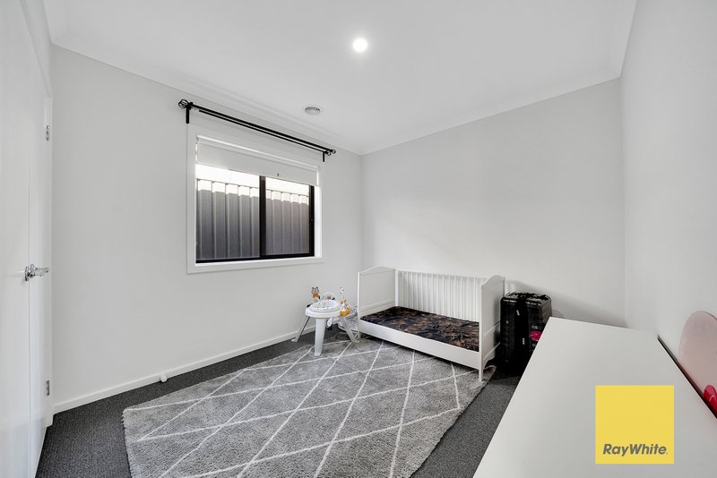 Photo - 24 Bet Street, Truganina VIC 3029 - Image 8