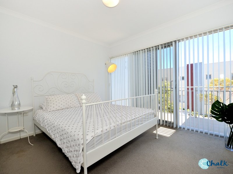 Photo - 2/4 Betano Rd , Rockingham WA 6168 - Image 10