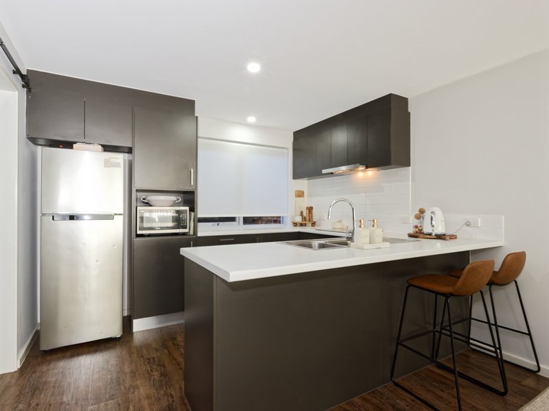 Photo - 2/4 Betano Road, Rockingham WA 6168 - Image 6