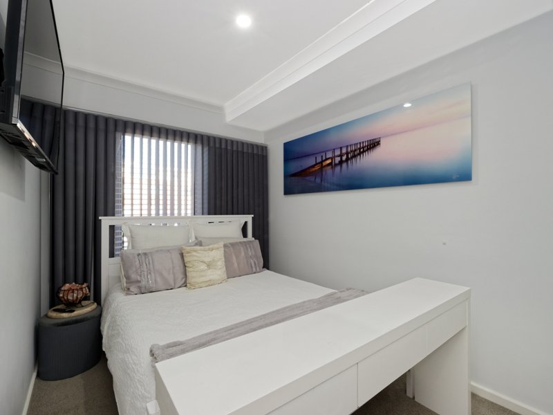 Photo - 2/4 Betano Road, Rockingham WA 6168 - Image 13
