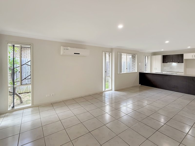 Photo - 24 Biella Court, Leichhardt QLD 4305 - Image 2