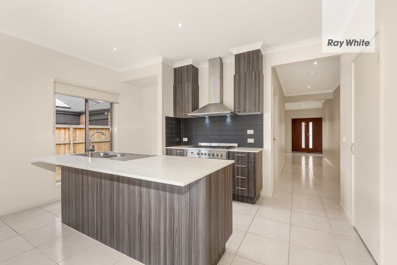 Photo - 24 Black Braes Boulevard, Mernda VIC 3754 - Image 3