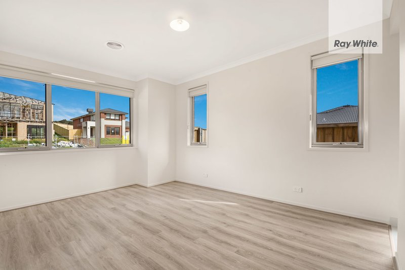 Photo - 24 Black Braes Boulevard, Mernda VIC 3754 - Image 7