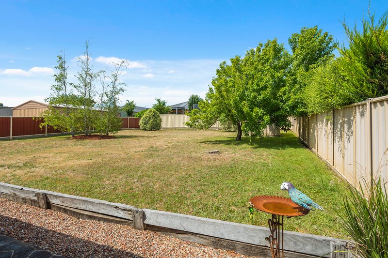 Photo - 24 Blair Drive, Kyneton VIC 3444 - Image 15