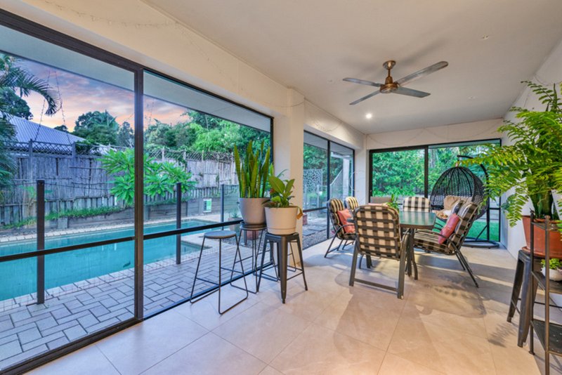 Photo - 24 Boambillee Drive, Coomera Waters QLD 4209 - Image 3