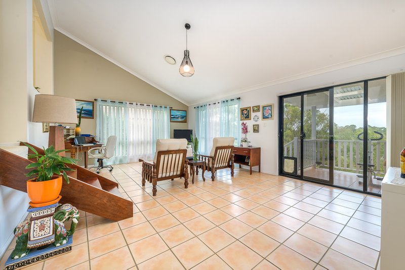 Photo - 24 Bonin Close, Pacific Pines QLD 4211 - Image 16