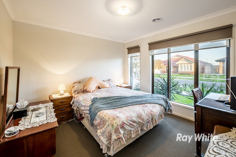 Photo - 24 Boonwurrung Street, Cranbourne East VIC 3977 - Image 2