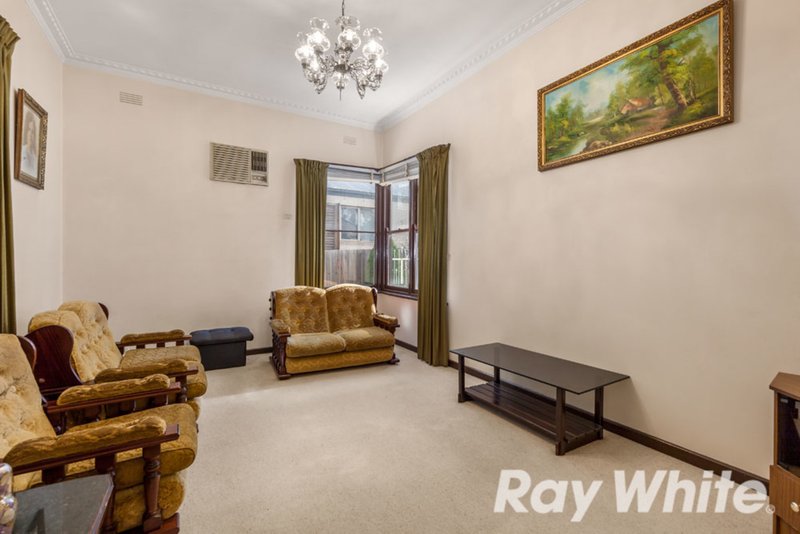 Photo - 24 Boronia Road, Vermont VIC 3133 - Image 4