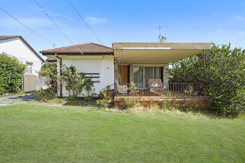 Photo - 24 Bottlebrush Drive, Doveton VIC 3177 - Image 2