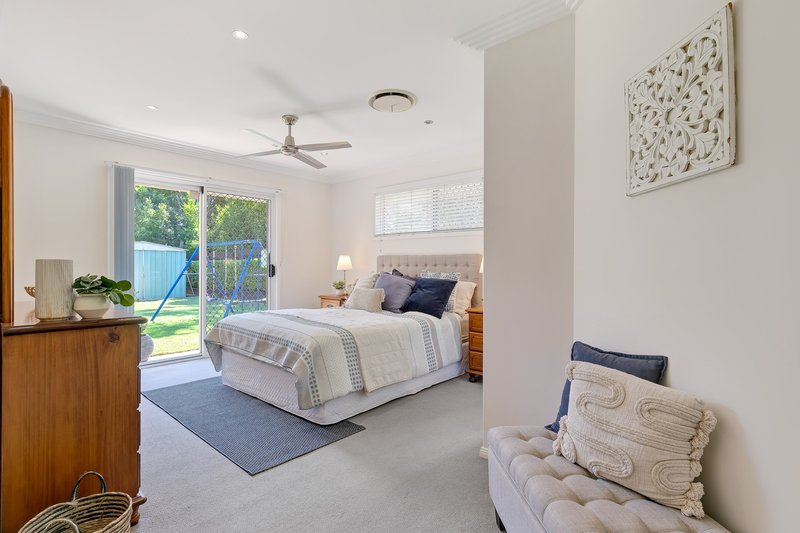 Photo - 24 Bowood Place, Parkinson QLD 4115 - Image 13