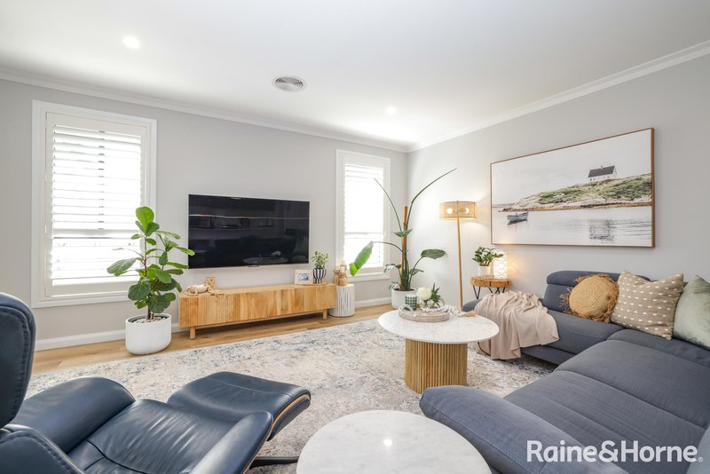 Photo - 24 Brennan Drive, Kelso NSW 2795 - Image 8