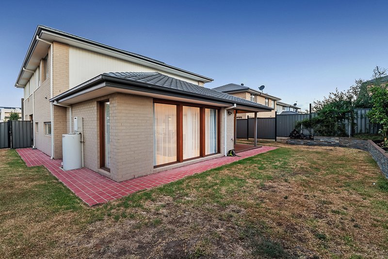 Photo - 24 Brentwick Drive, Craigieburn VIC 3064 - Image 23