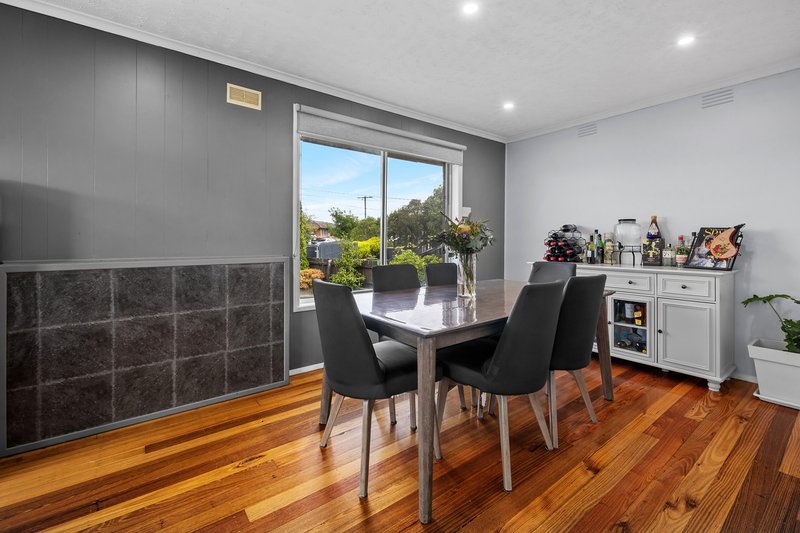 Photo - 24 Brentwood Avenue, Lalor VIC 3075 - Image 5