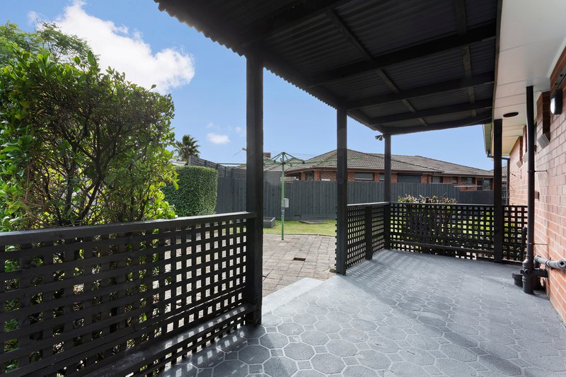 Photo - 24 Brentwood Avenue, Lalor VIC 3075 - Image 13