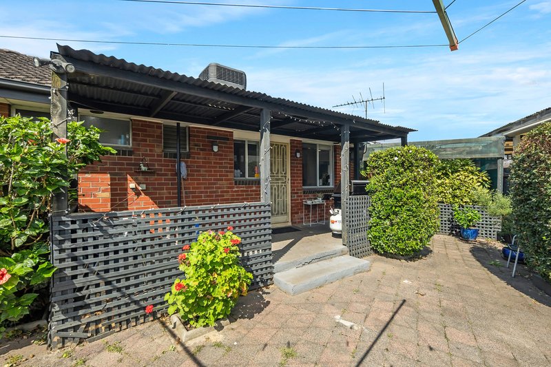 Photo - 24 Brentwood Avenue, Lalor VIC 3075 - Image 14