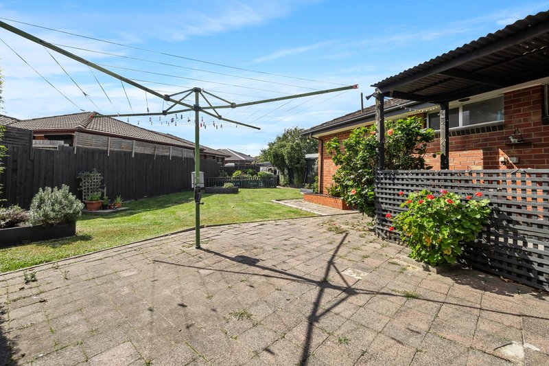 Photo - 24 Brentwood Avenue, Lalor VIC 3075 - Image 15