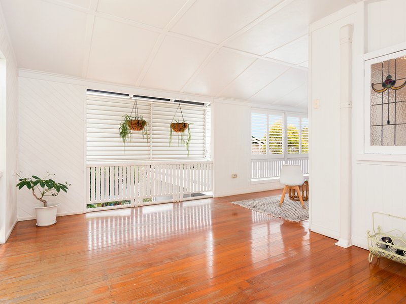 Photo - 24 Brentwood Street, Clayfield QLD 4011 - Image 3