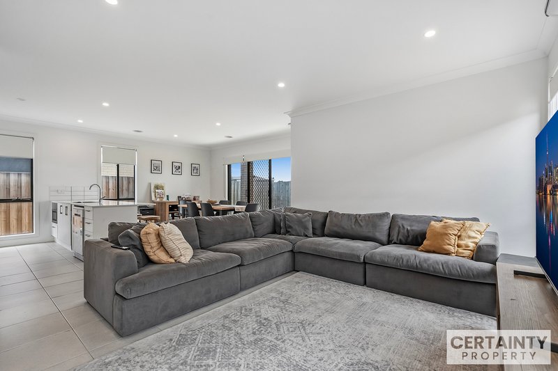 Photo - 24 Broberg Street, Wyndham Vale VIC 3024 - Image 9