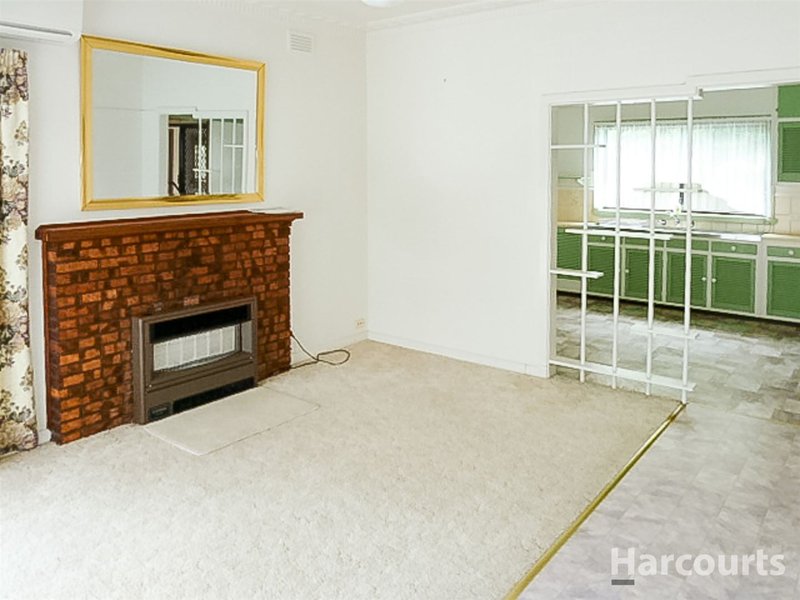 Photo - 24 Brock Street, Moe VIC 3825 - Image 4