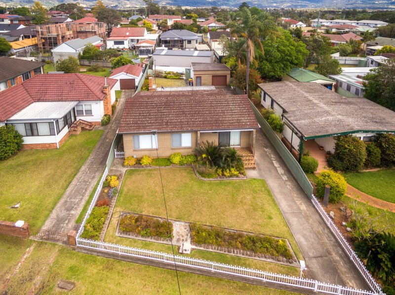 24 Brook Street, Dapto NSW 2530