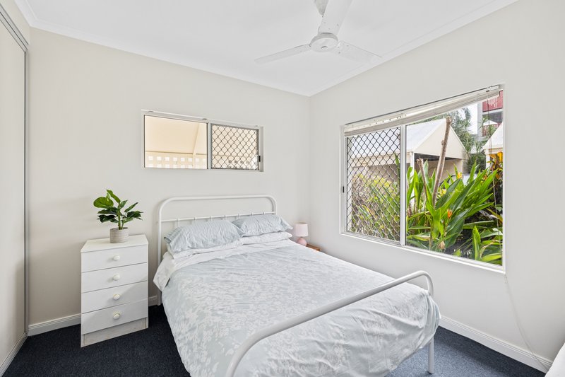 Photo - 2/4 Brown Street, Woree QLD 4868 - Image 7