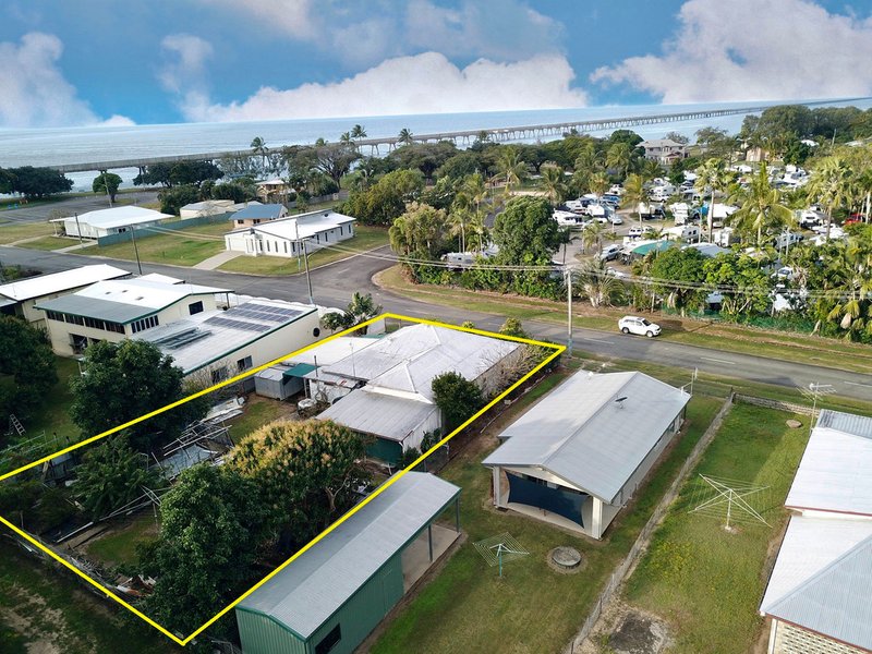 24 Bruce Parade, Lucinda QLD 4850