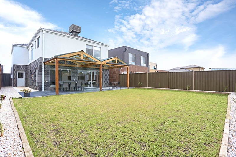 Photo - 24 Brunswick Crescent, Craigieburn VIC 3064 - Image 12