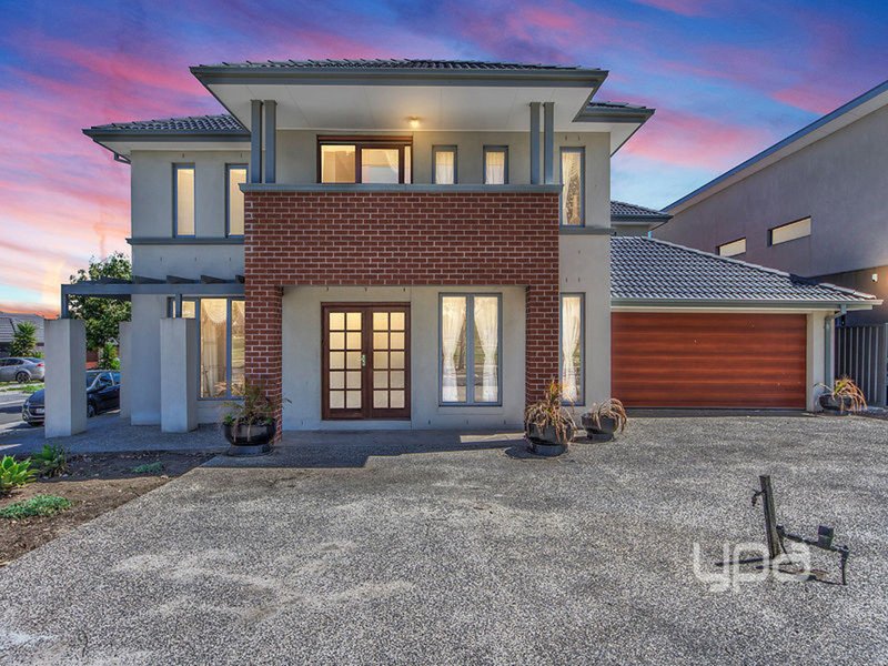 24 Brunton Avenue, Caroline Springs VIC 3023