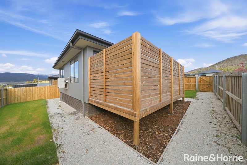 Photo - 2/4 Buddon Road, New Norfolk TAS 7140 - Image 9