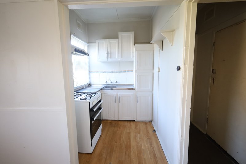 Photo - 24 Buna Street, Orange NSW 2800 - Image 2