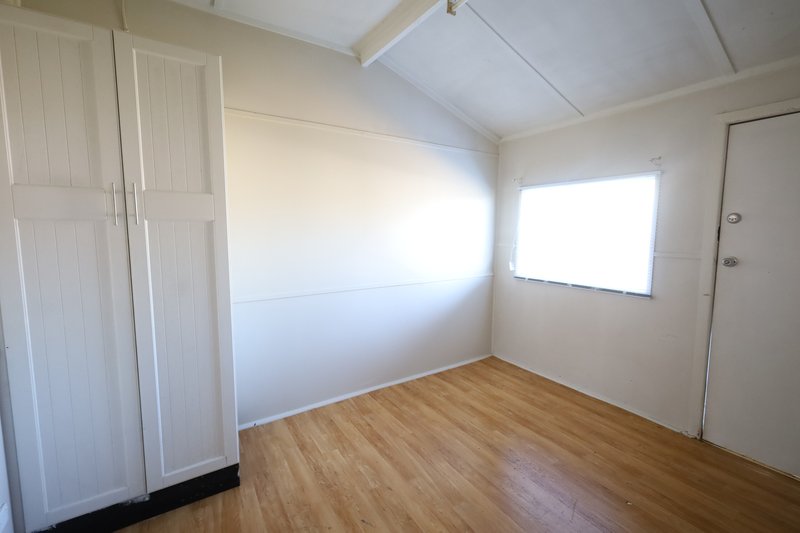 Photo - 24 Buna Street, Orange NSW 2800 - Image 3