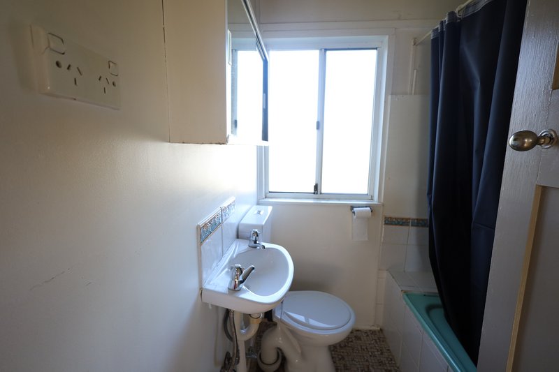 Photo - 24 Buna Street, Orange NSW 2800 - Image 7