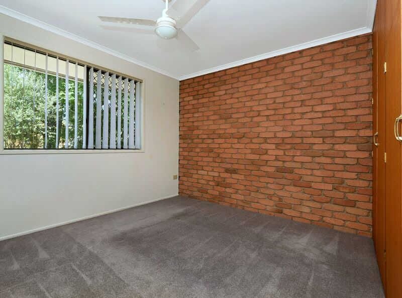 Photo - 2/4 Burton Street, Harristown QLD 4350 - Image 6