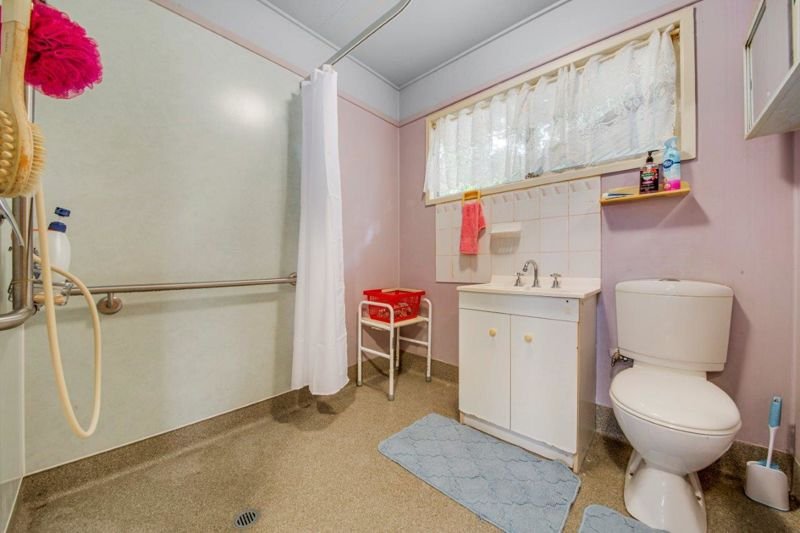 Photo - 24 Butler Street, New Auckland QLD 4680 - Image 5