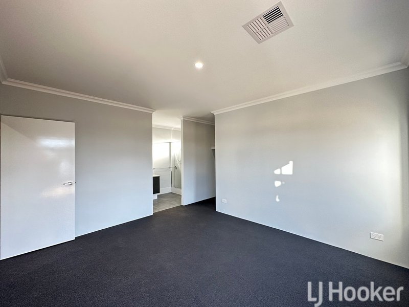 Photo - 24 Cadmium Street, Karnup WA 6176 - Image 11