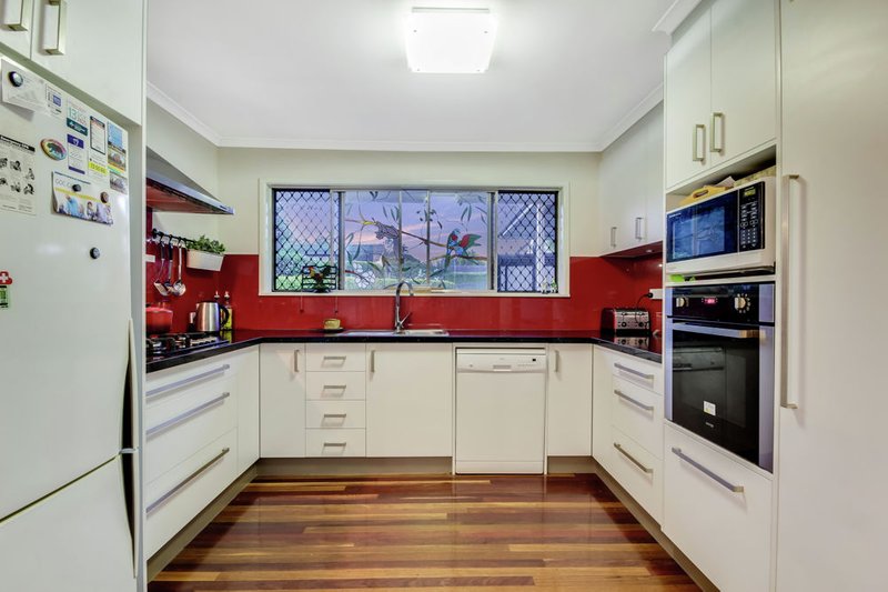 Photo - 24 Caesar Road, Ferny Hills QLD 4055 - Image 3