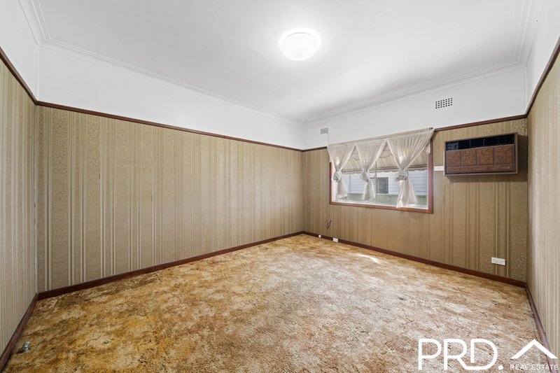 Photo - 24 Cairo Avenue, Padstow NSW 2211 - Image 3