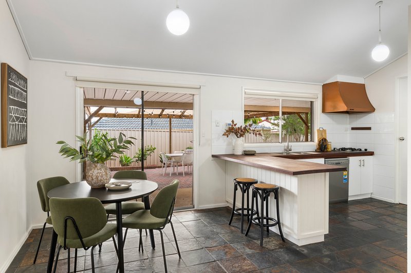 Photo - 24 Callitris Avenue, Surrey Downs SA 5126 - Image 10