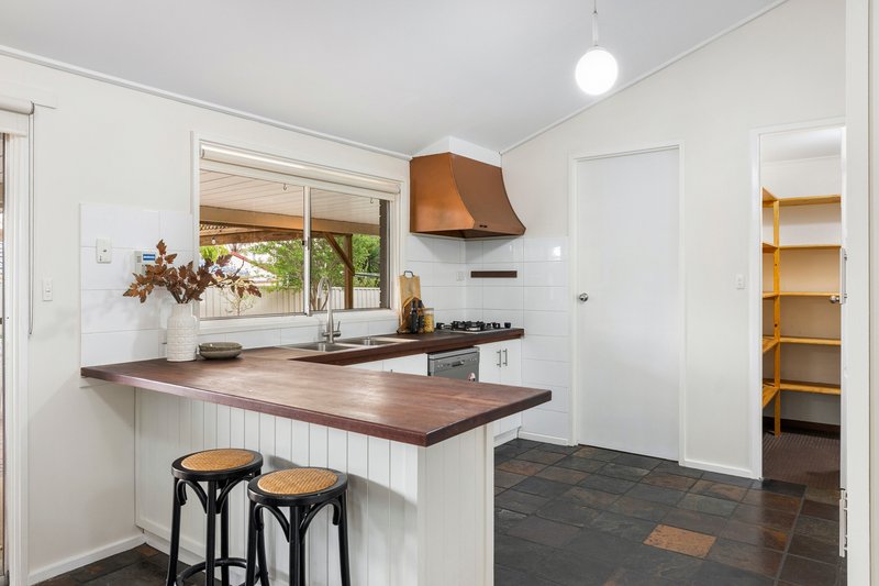 Photo - 24 Callitris Avenue, Surrey Downs SA 5126 - Image 11