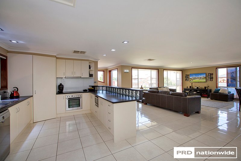 Photo - 24 Caloola Street, Tamworth NSW 2340 - Image 4