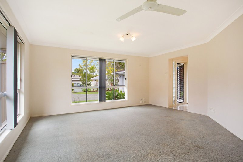 Photo - 24 Camberwell Circuit, Robina QLD 4226 - Image 5