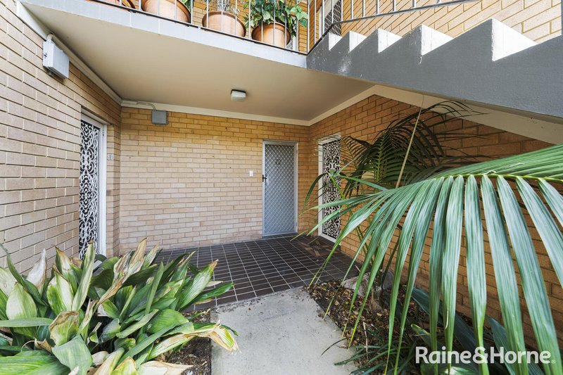 Photo - 2/4 Campbell Place, Nowra NSW 2541 - Image 4