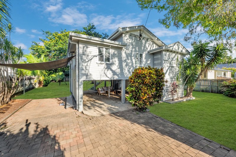 24 Campbell Street, Hermit Park QLD 4812