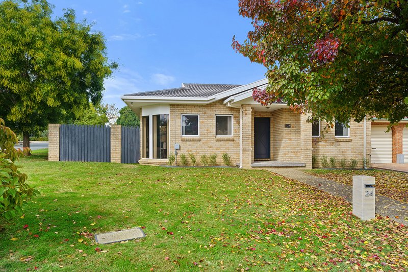 24 Candlebark Close, Nicholls ACT 2913