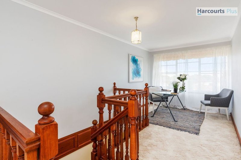 Photo - 24 Capella Drive, Hallett Cove SA 5158 - Image 15