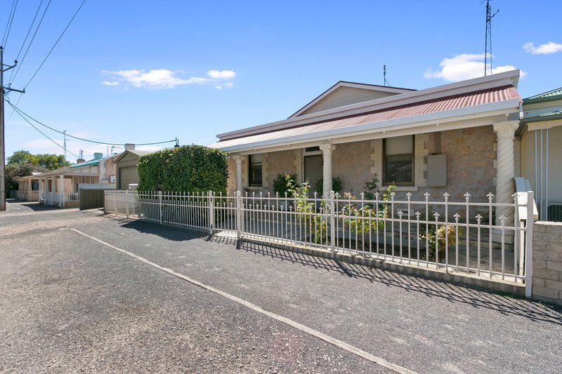 24 Caroline Street, Moonta SA 5558