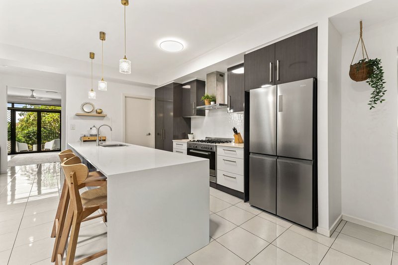 Photo - 24 Caspian Parade, Warner QLD 4500 - Image 9
