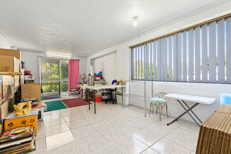 Photo - 24 Catalina Street, Loganlea QLD 4131 - Image 14